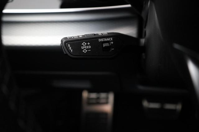 Audi Q8 50 TDI quattro qu S-LINE, Luft, Pano, B&O, 23-Zoll, AHK, Leder, AreaView, Optik schwarz 
