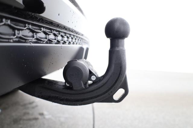 Audi Q8 50 TDI quattro qu S-LINE, Standheizung, HuD, Luft, Pano, B&O, 23-Zoll, AHK, Leder, AreaView, Optik schwarz 