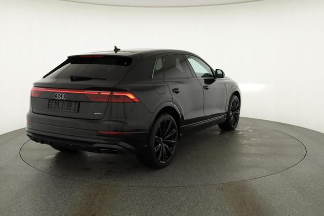 Audi Q8 50 TDI quattro qu S-LINE, Standheizung, HuD, Luft, Pano, B&O, 23-Zoll, AHK, Leder, AreaView, Optik schwarz 