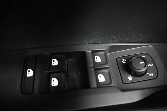 Volkswagen T-Cross 1.5 TSI 110 kW Life DSG Life, AHK, IQ.Light, ACC, Side, Kamera, 17-Zoll, Winterpaket 