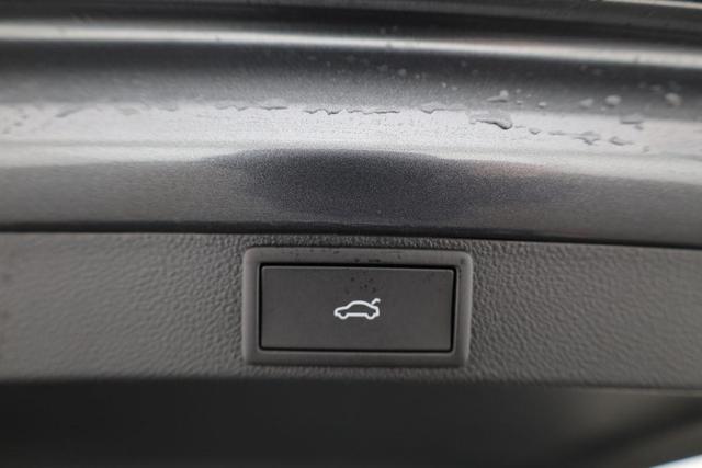 Skoda Octavia Combi 2.0 TDI 110 kW Selection DSG Selection, Navi, AHK, el. Klappe, 5-J Garantie 