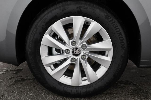 Skoda Octavia Combi 2.0 TDI 110 kW Selection DSG Selection, Navi, AHK, el. Klappe, 5-J Garantie 