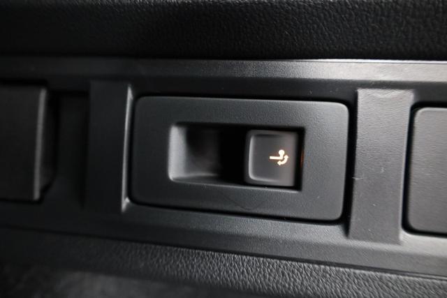 Skoda Octavia Combi 2.0 TDI 110 kW Selection DSG Selection, Navi, AHK, el. Klappe, 5-J Garantie 