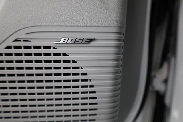 Hyundai KONA Prime Elektro 2WD EV 65,4 kWh, Leder, BOSE, 360 Kamera, Sitzbelüftung 