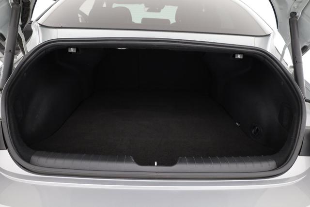 Hyundai IONIQ 6 Uniq Elektro 77,4 kWh, Pano, 20-Zoll, Matrix, HuD, Side, AreaView, Navi, BOSE, Winter 