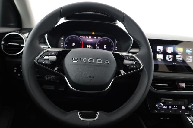 Skoda Fabia Selection 1.0 TSI DSG 130 Jahre, LED, Kamera, ACC, Side, Ladeboden, Winter 