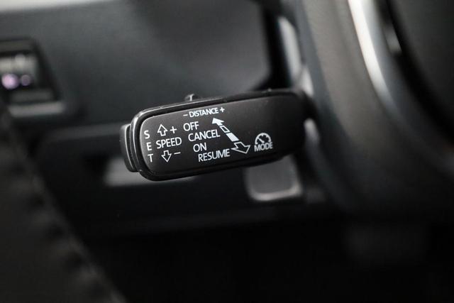 Skoda Fabia Selection 1.0 TSI DSG 130 Jahre, LED, Kamera, ACC, Side, Ladeboden, Winter 