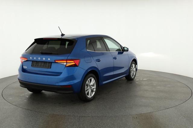 Skoda Fabia Selection 1.0 TSI DSG 130 Jahre, LED, Kamera, ACC, Side, Ladeboden, Winter 