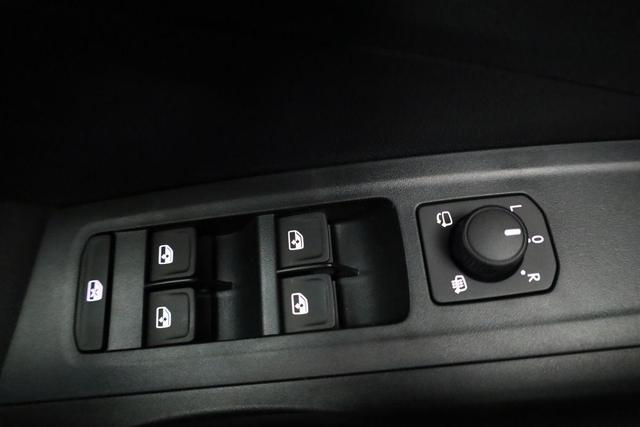 Skoda Fabia Selection 1.0 TSI DSG 130 Jahre, LED, Kamera, ACC, Side, Ladeboden, Winter 