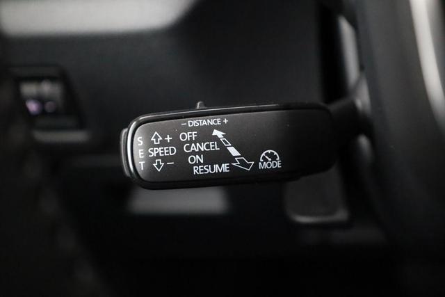 Skoda Fabia Selection 1.0 TSI DSG 130 Jahre, LED, Kamera, ACC, Side, Ladeboden, Winter 