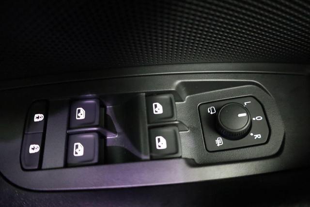 Skoda Kodiaq 2.0 TDI 142kW 4x4 Selection DSG Selection, 7-Sitzer, AHK, Navi, Side, el. Klappe, AreaView, ParkAssist 