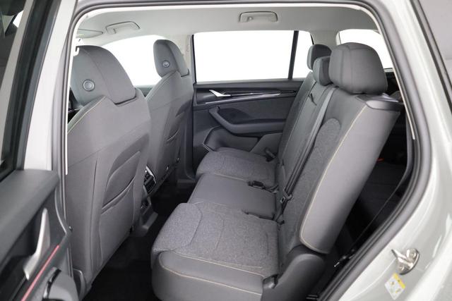 Skoda Kodiaq 2.0 TDI 142kW 4x4 Selection DSG Selection, 7-Sitzer, AHK, Navi, Side, el. Klappe, AreaView, ParkAssist 