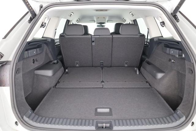 Skoda Kodiaq 2.0 TDI 142kW 4x4 Selection DSG Selection, 7-Sitzer, AHK, Navi, Side, el. Klappe, AreaView, ParkAssist 
