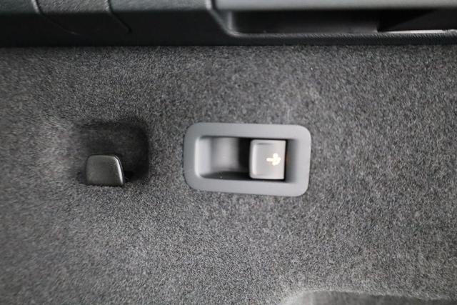 Skoda Kodiaq 2.0 TDI 142kW 4x4 Selection DSG Selection, 7-Sitzer, AHK, Navi, Side, el. Klappe, AreaView, ParkAssist 