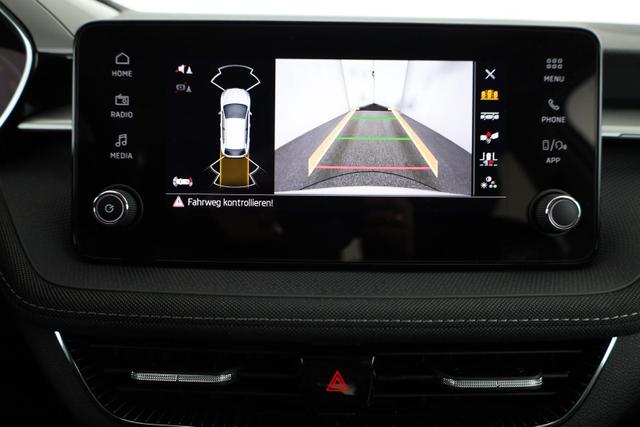 Skoda Fabia Selection 1.0 TSI DSG 130 Jahre, LED, Kamera, ACC, Side, Ladeboden, Winter 