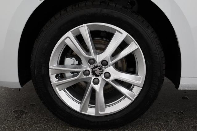 Skoda Fabia Selection 1.0 TSI DSG 130 Jahre, LED, Kamera, ACC, Side, Ladeboden, Winter 