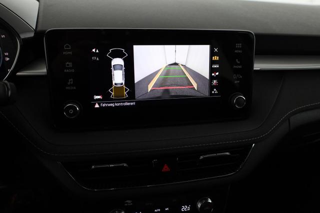 Skoda Fabia Selection 1.0 TSI DSG 130 Jahre, LED, Kamera, ACC, Side, Ladeboden, Winter 