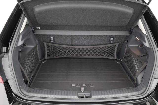 Skoda Fabia Selection 1.0 TSI DSG 130 Jahre, LED, Kamera, ACC, Side, Ladeboden, Winter 