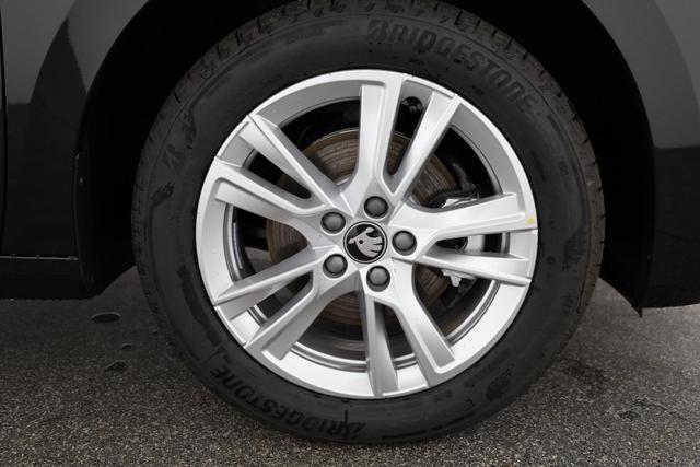 Skoda Fabia Selection 1.0 TSI DSG 130 Jahre, LED, Kamera, ACC, Side, Ladeboden, Winter 