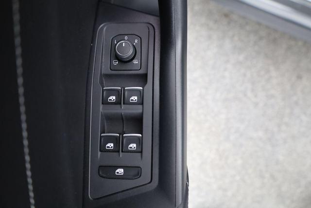 Volkswagen T-Roc R-Line 1.5 TSI R-Line, Navi, LED, ACC, Parklenk, Winter, sofort 
