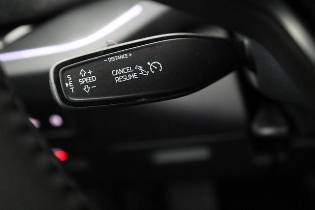 Skoda Kodiaq 2.0 TDI 142kW 4x4 Selection DSG Selection, 7-Sitzer, AHK, Navi, Side, el. Klappe, AreaView, ParkAssist 