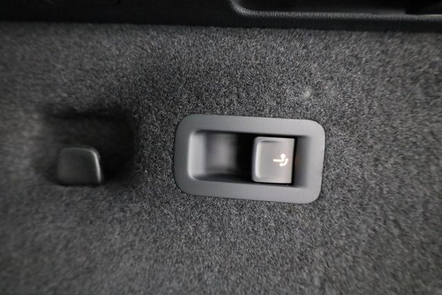 Skoda Kodiaq 2.0 TDI 142kW 4x4 Selection DSG Selection, 7-Sitzer, AHK, Navi, Side, el. Klappe, AreaView, ParkAssist 