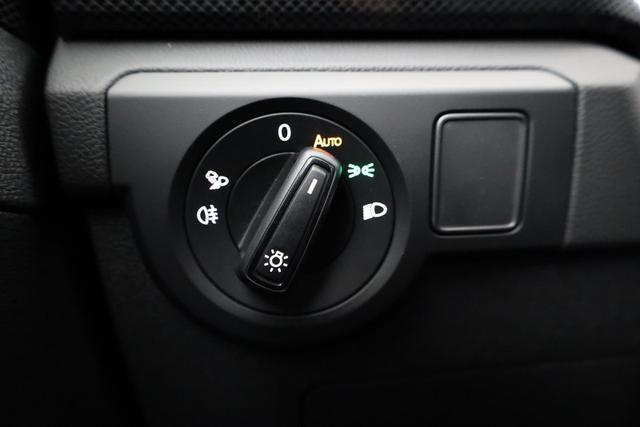 Volkswagen T-Cross 1.0 TSI 85 kW Life DSG Life, IQ.Light, AHK, ACC, Kamera, 17-Zoll, Winterpaket 