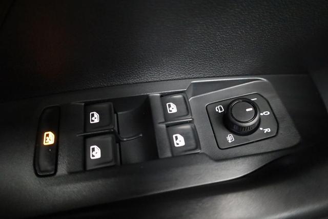 Volkswagen T-Cross 1.0 TSI 85 kW Life DSG Life, IQ.Light, AHK, ACC, Kamera, 17-Zoll, Winterpaket 