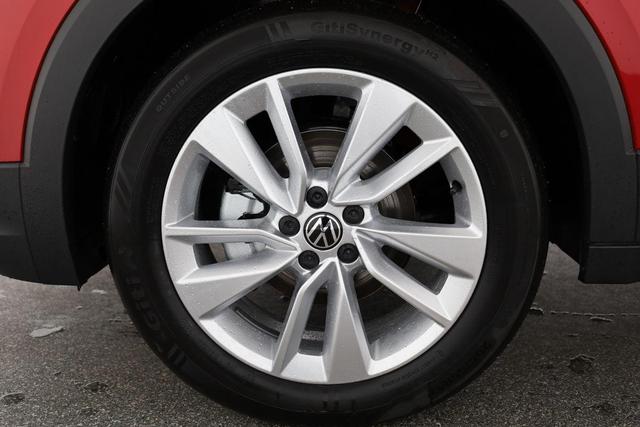 Volkswagen T-Cross 1.0 TSI 85 kW Life DSG Life, IQ.Light, AHK, ACC, Kamera, 17-Zoll, Winterpaket 