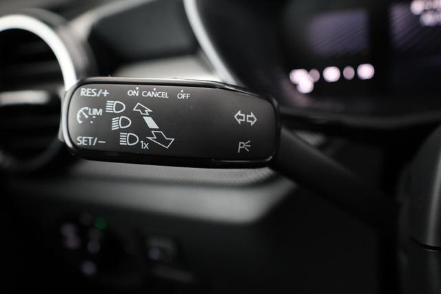 Skoda Fabia Selection 1.0 TSI Selection, Ladeboden, Park, Winterpaket, SmartLink, 4-J Garantie 