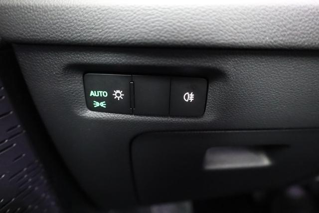 Skoda Octavia Combi 2.0 TDI 110 kW Selection DSG Selection, Navi, Pano, AHK, Teilleder, 5-J Garantie 