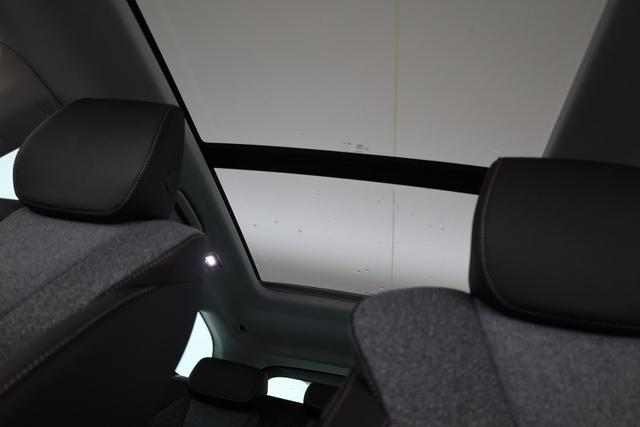 Skoda Octavia Combi 2.0 TDI 110 kW Selection DSG Selection, Navi, Pano, AHK, Teilleder, 5-J Garantie 