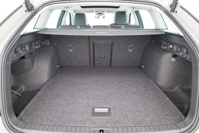Skoda Octavia Combi 2.0 TDI 110 kW Selection DSG Selection, Navi, Pano, AHK, Teilleder, 5-J Garantie 