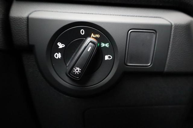 Volkswagen T-Cross 1.0 TSI 85 kW Life DSG Life, IQ.Light, AHK, ACC, Kamera, 17-Zoll, Winterpaket 