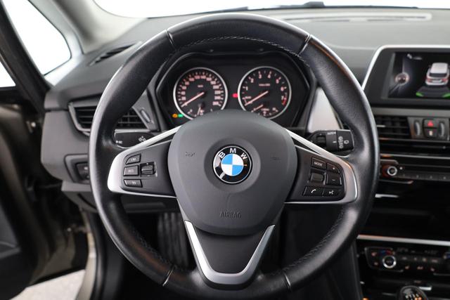 BMW 2er Active Tourer 218 i Advantage 218i Advantage, Sitzheizung, Tempomat, 1. Hand 