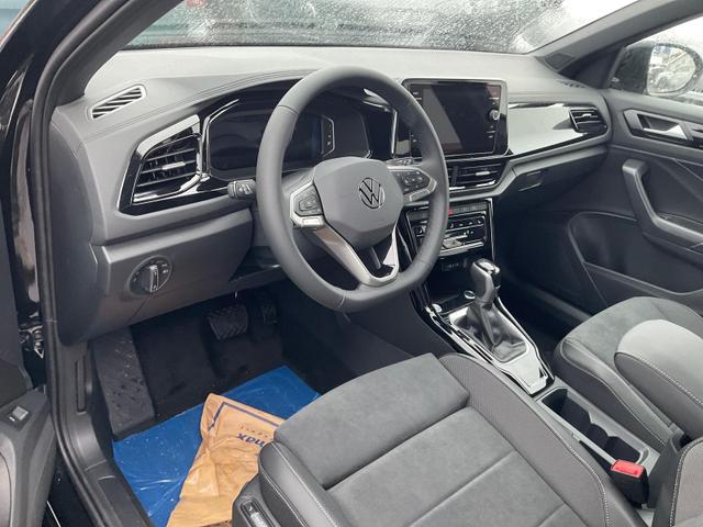 Volkswagen T-Roc - Style 1.5 TSI DSG Black Style, AHK, IQ.Light, 19-Zoll, easyOpen, Navi