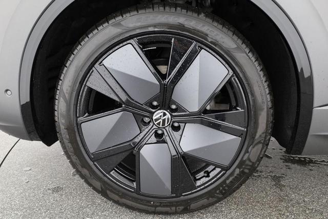 Volkswagen Touareg 3.0 TDI 210 kW 4Motion R-Line V6 Black, AHK, HuD, Luft, Standheizung 