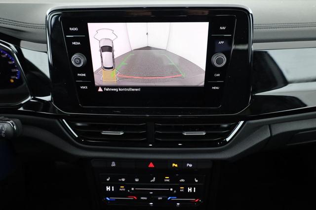 Volkswagen T-Roc Style 1.5 TSI DSG Black Style, AHK, IQ.Light, 19-Zoll, easyOpen, Navi 
