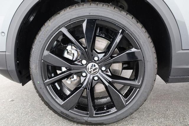 Volkswagen T-Roc Style 1.5 TSI DSG Black Style, AHK, IQ.Light, 19-Zoll, easyOpen, Navi 