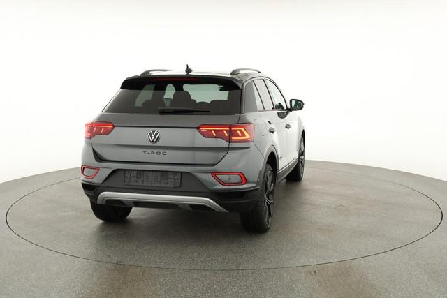 Volkswagen T-Roc Style 1.5 TSI DSG Black Style, AHK, IQ.Light, 19-Zoll, easyOpen, Navi 