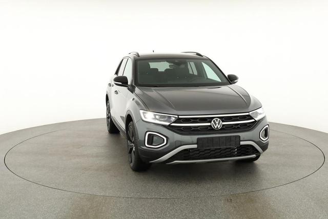 Volkswagen T-Roc Style 1.5 TSI DSG Black Style, AHK, IQ.Light, 19-Zoll, easyOpen, Navi 
