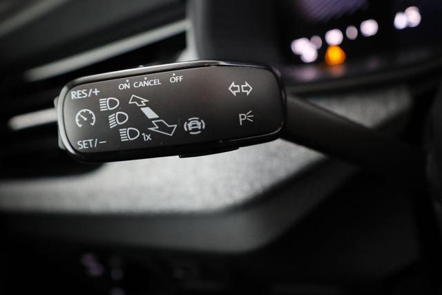 Skoda Kamiq Selection 1.5 TSI Selection, AHK, 16-Zoll, Kamera, Winter, 4-J Garantie 