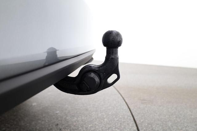 Skoda Octavia Combi 2.0 TDI 110 kW Selection DSG Selection, Navi, Pano, AHK, Teilleder, 5-J Garantie 