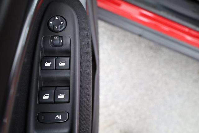 Fiat 600e 115 kW Red 115kWh, LED, APP-Connenct, 1-Hand 