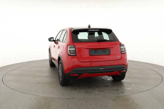 Fiat 600e 115 kW Red 115kWh, LED, APP-Connenct, 1-Hand 