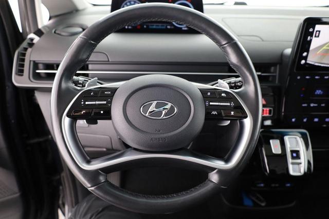 Hyundai Staria Style Premium Tour 2.2 CRDi AWD AT Premium, 9-Sitzer, Pano, Navi, AreaView, Side, Winter 