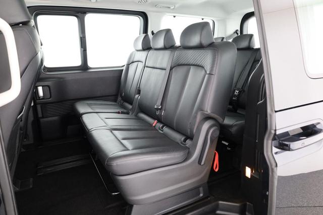 Hyundai Staria Style Premium Tour 2.2 CRDi AWD AT Premium, 9-Sitzer, Pano, Navi, AreaView, Side, Winter 