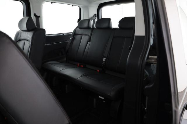 Hyundai Staria Style Premium Tour 2.2 CRDi AWD AT Premium, 9-Sitzer, Pano, Navi, AreaView, Side, Winter 