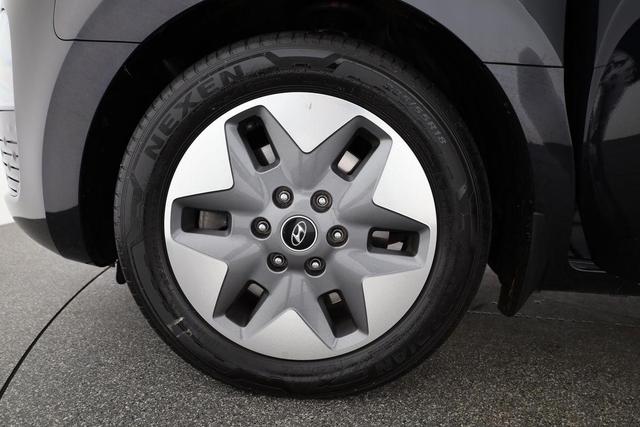 Hyundai Staria Style Premium Tour 2.2 CRDi AWD AT Premium, 9-Sitzer, Pano, Navi, AreaView, Side, Winter 