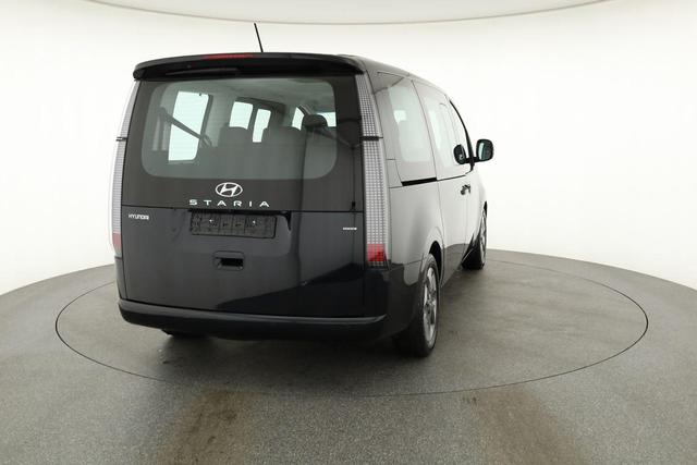 Hyundai Staria Style Premium Tour 2.2 CRDi AWD AT Premium, 9-Sitzer, Pano, Navi, AreaView, Side, Winter 